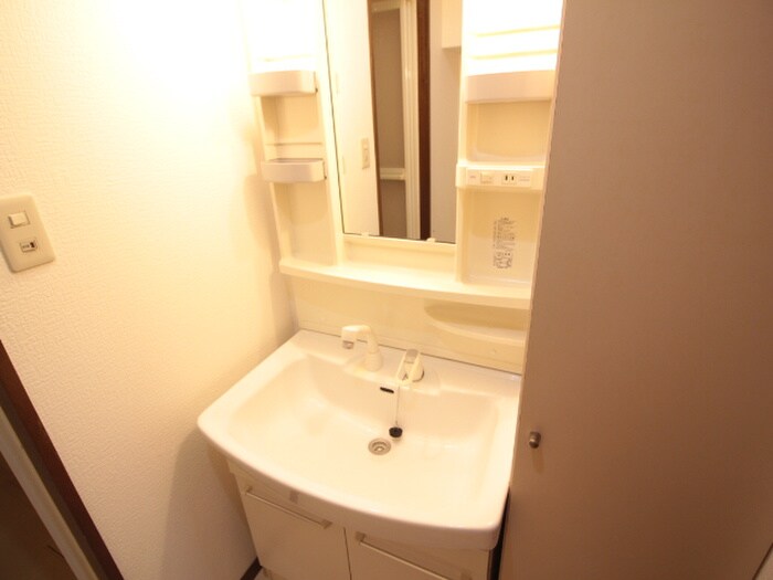 HACHIBUSE鳴尾の物件内観写真