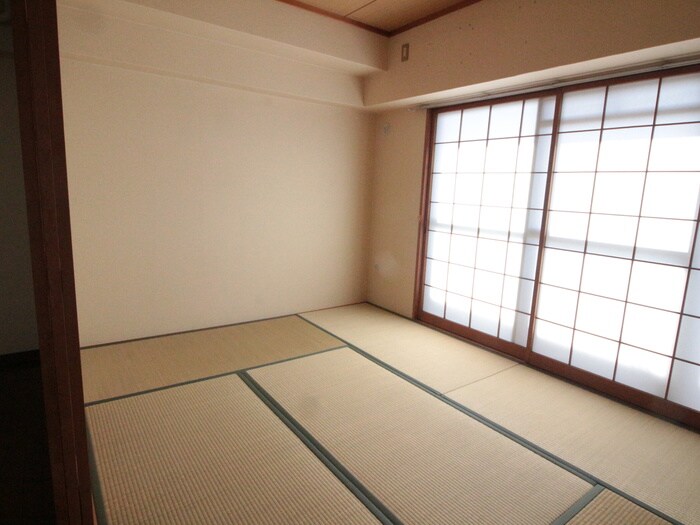 HACHIBUSE鳴尾の物件内観写真