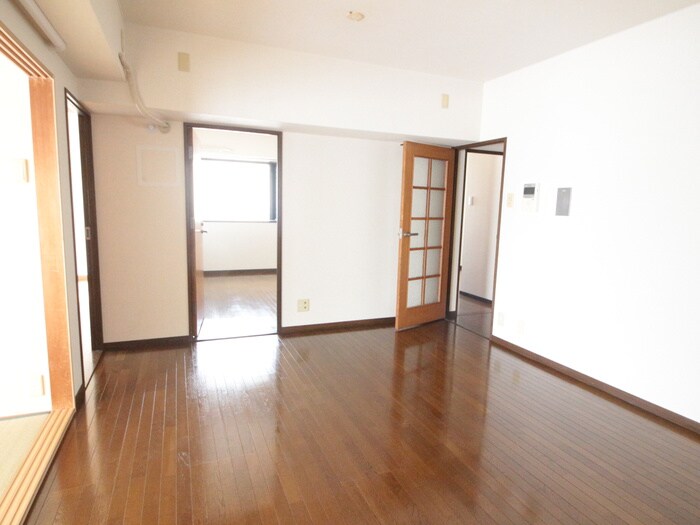 HACHIBUSE鳴尾の物件内観写真