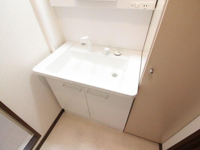 HACHIBUSE鳴尾の物件内観写真