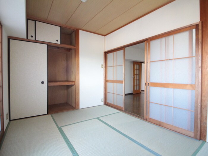 HACHIBUSE鳴尾の物件内観写真