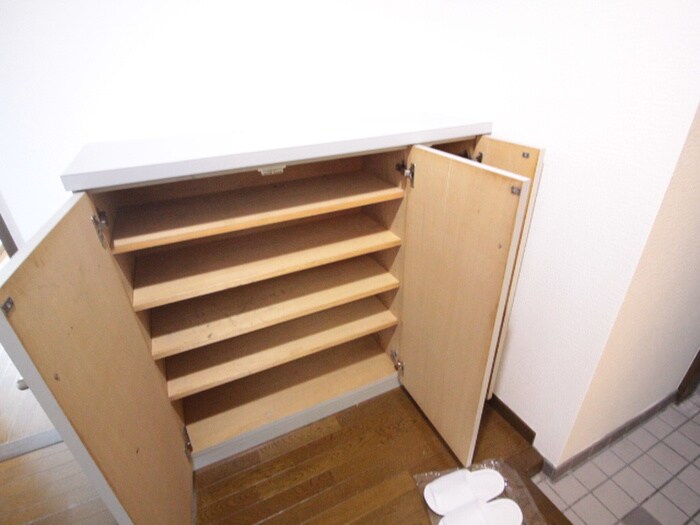 HACHIBUSE鳴尾の物件内観写真