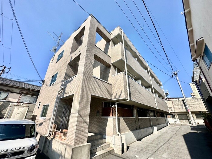 メイプルハウスの物件外観写真