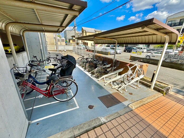 ブルームⅡ（北側）の物件外観写真