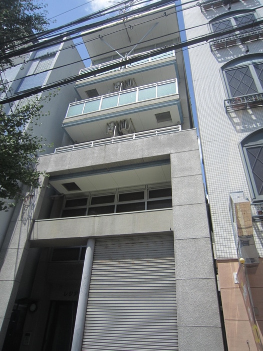 レジア新神戸の物件外観写真