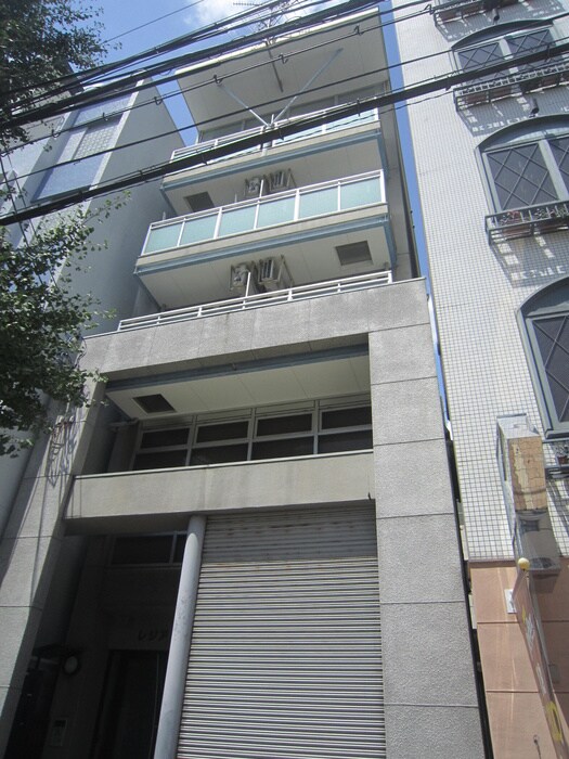 レジア新神戸の物件外観写真