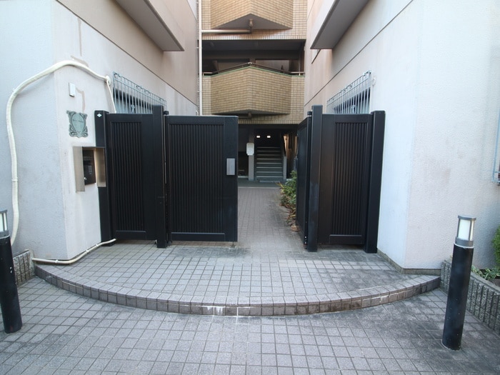 ヴォ－メゾンの物件外観写真