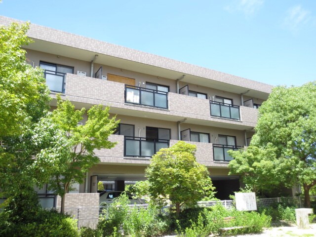 リブェール宝塚Ⅱの物件外観写真