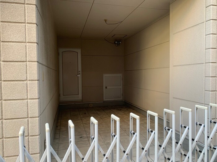 駅前一丁目貸家の物件外観写真