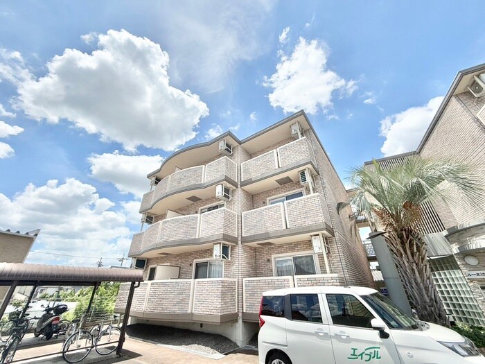 ルーエ辻久の物件外観写真