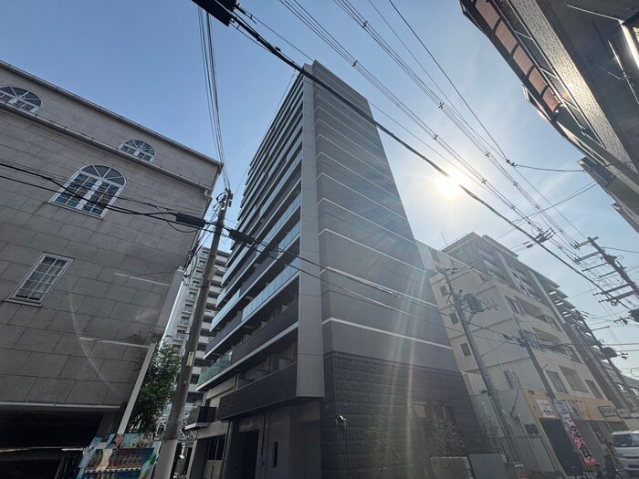 S-RESIDENCE小阪azureの物件外観写真