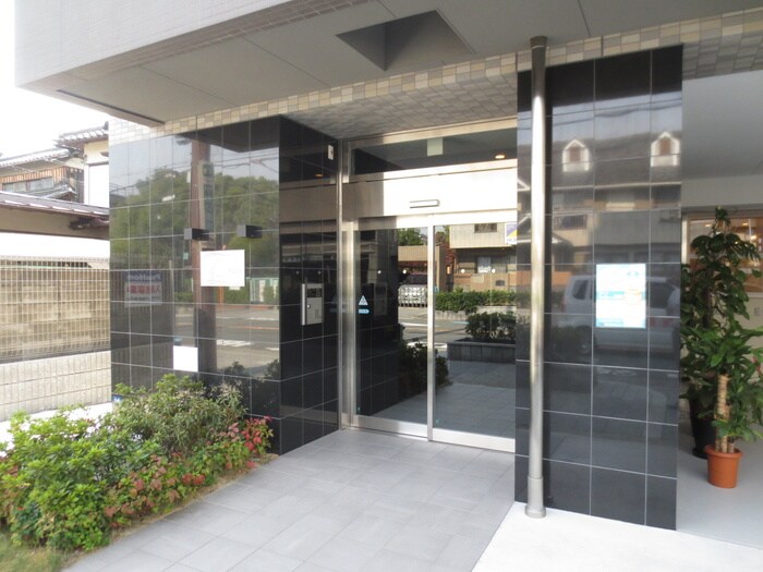 フジロイヤルローズコートの物件外観写真