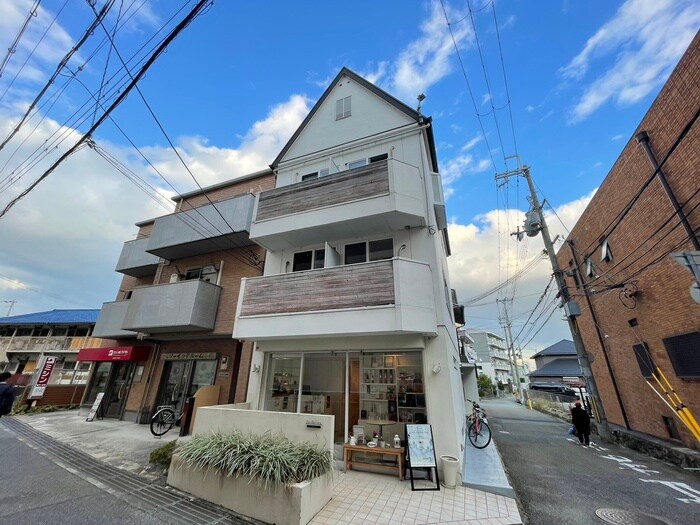 アトリエ・ラ・メ－ルの物件外観写真