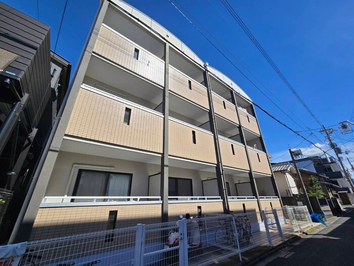 メゾン近松の物件外観写真