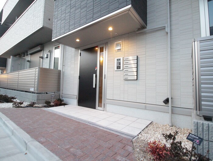 セントコリーヌD棟の物件外観写真