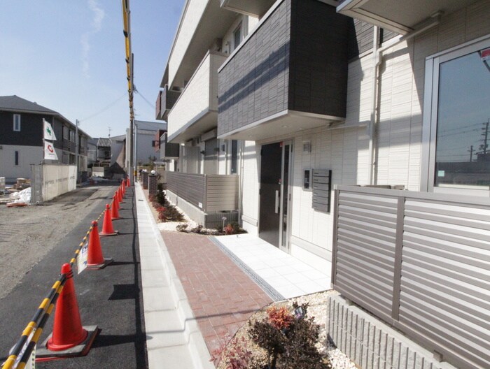 セントコリーヌD棟の物件外観写真