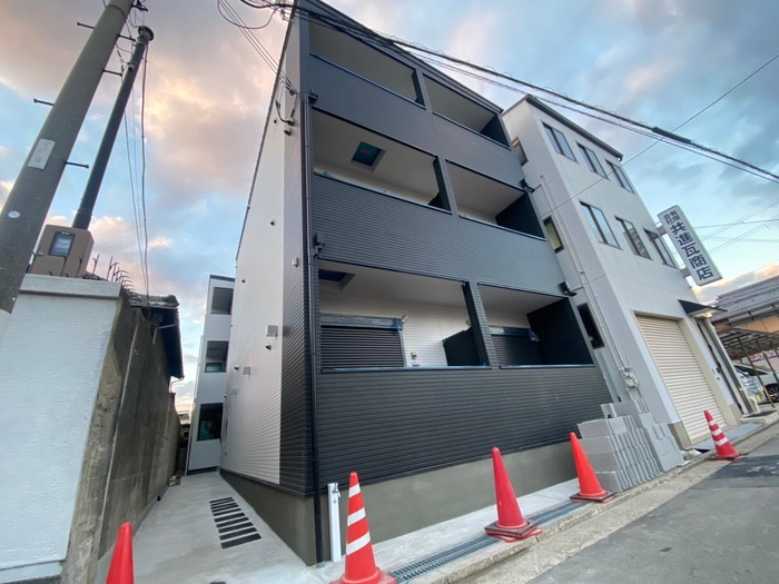 ディレットーレ堺東の物件外観写真