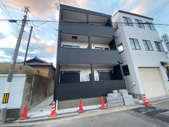 ディレットーレ堺東の物件外観写真