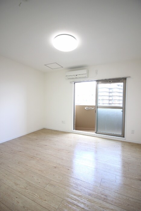 ロイヤルハイツ今市の物件内観写真