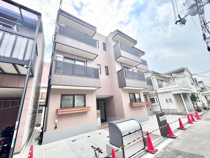 ソレイユアーバン18の物件外観写真