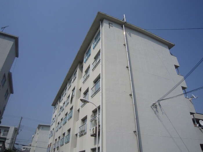 名谷農住Ｆ棟の物件外観写真