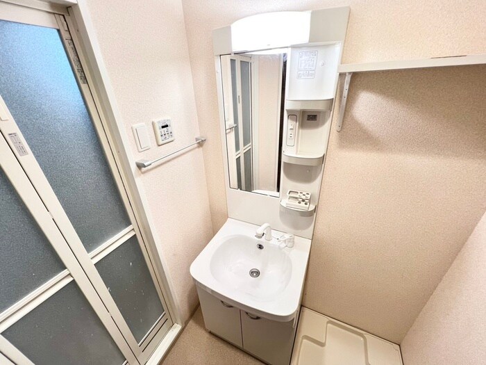 ＬＵＸＥ中書島の物件内観写真