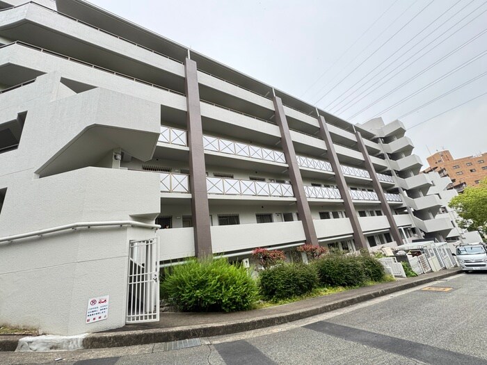 アーバンパーク緑地公園の物件外観写真