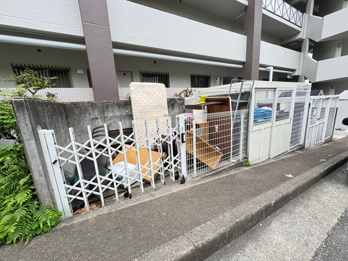 アーバンパーク緑地公園の物件外観写真