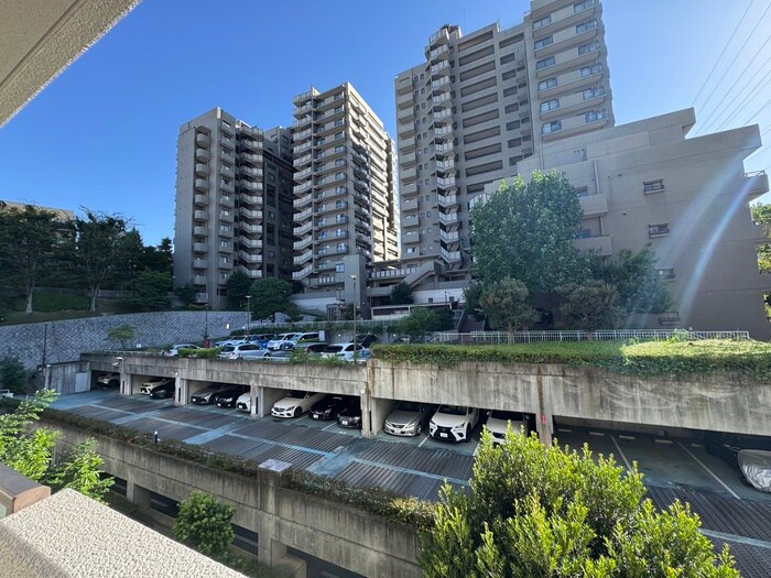 アーバンパーク緑地公園の物件内観写真