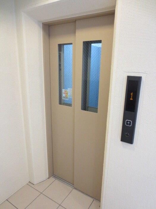 Ｄ・マローネ桂の物件外観写真