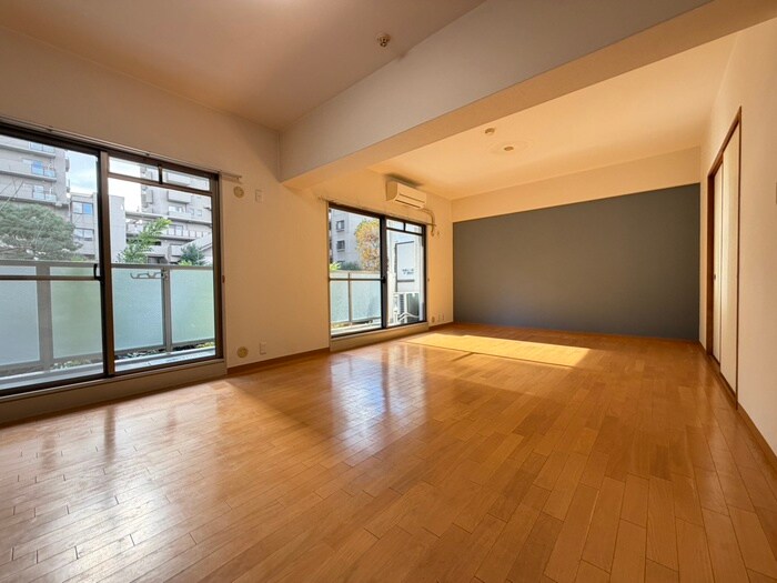 アーバンパーク緑地公園の物件内観写真