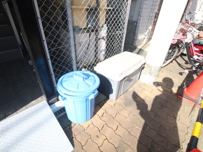 クレスト松盛の物件外観写真