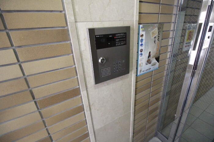 クローバーコートの物件外観写真