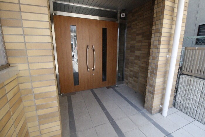 クローバーコートの物件外観写真