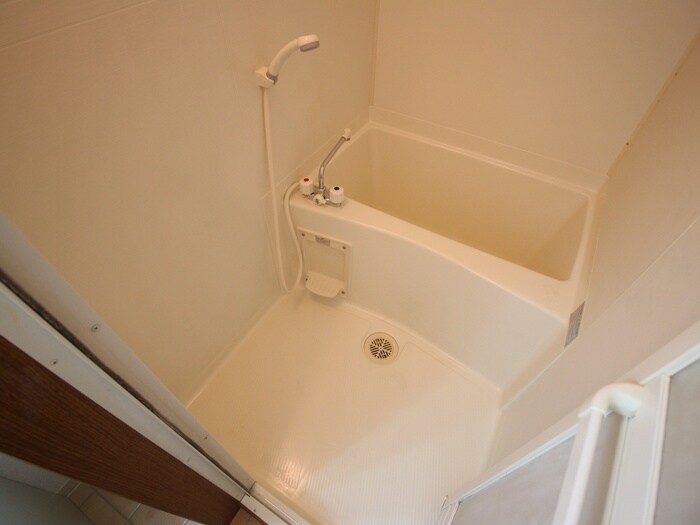 クローバーコートの物件内観写真