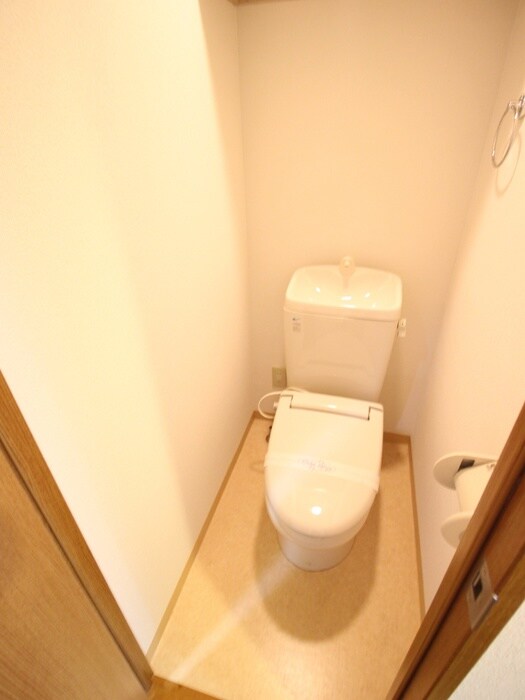 クローバーコートの物件内観写真