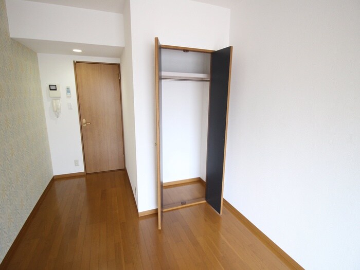 クローバーコートの物件内観写真