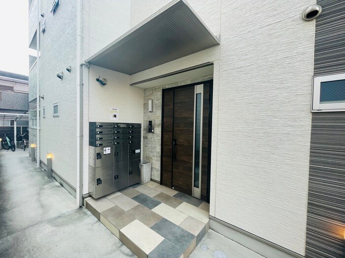 クリエオーレ安立の物件外観写真