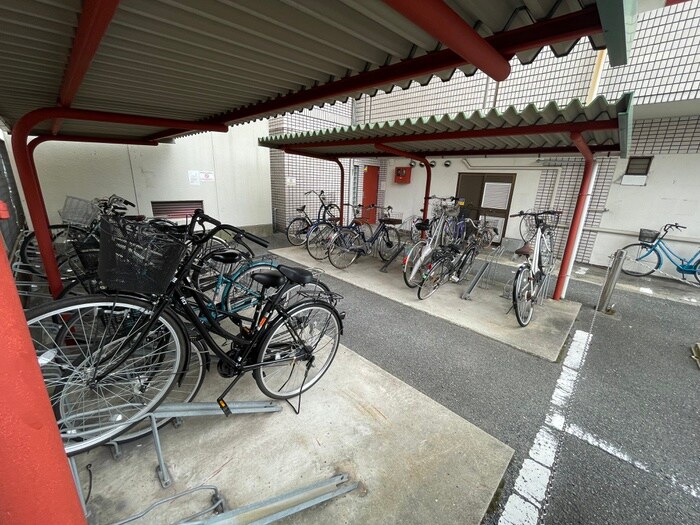 フローライト長居の物件外観写真