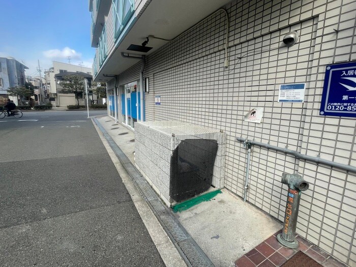 フローライト長居の物件外観写真