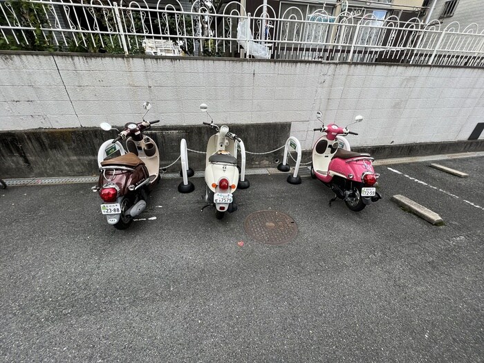 パ－クハイツアイリス２番館の物件外観写真