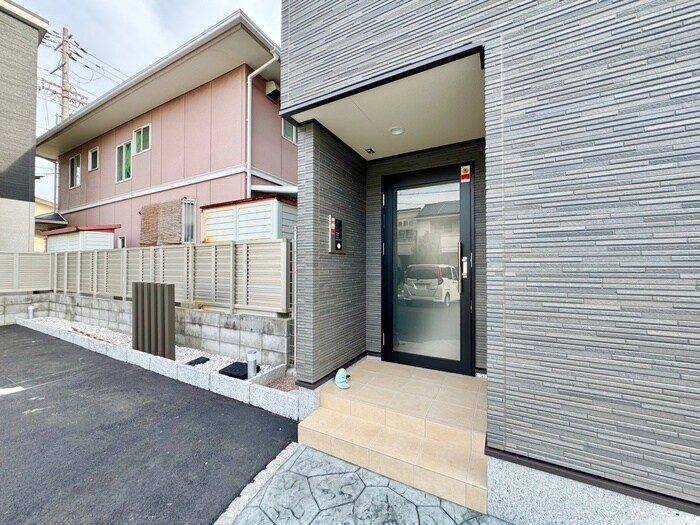 アイマコート初芝の物件外観写真