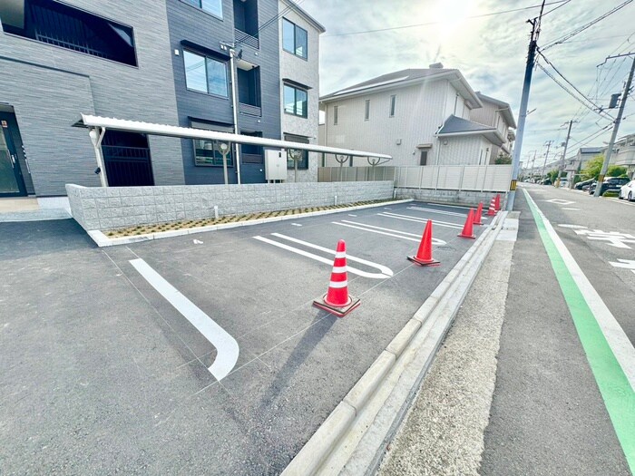 アイマコート初芝の物件外観写真