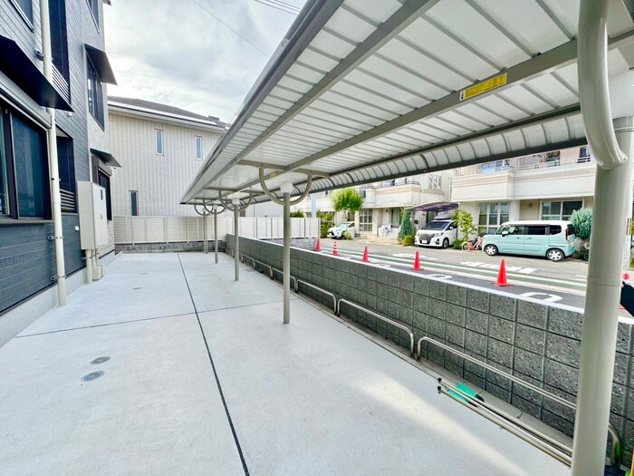 アイマコート初芝の物件外観写真