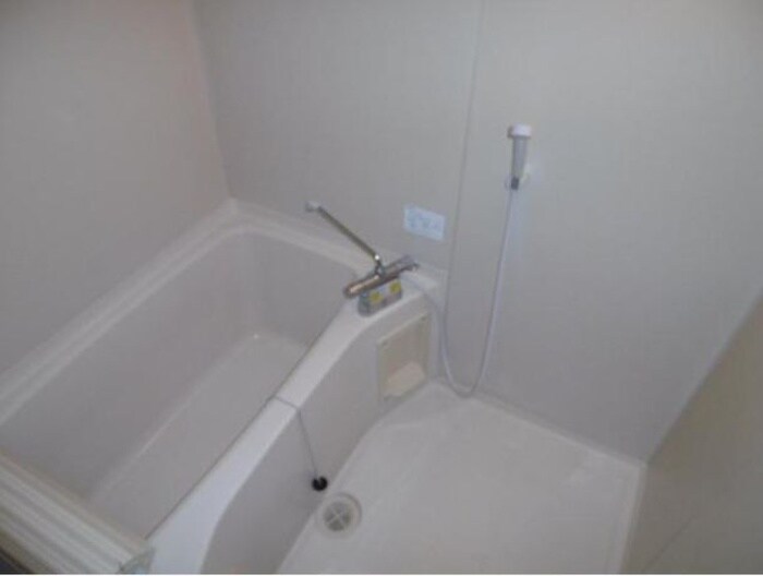 ハウスコートヤマフジC棟の物件内観写真