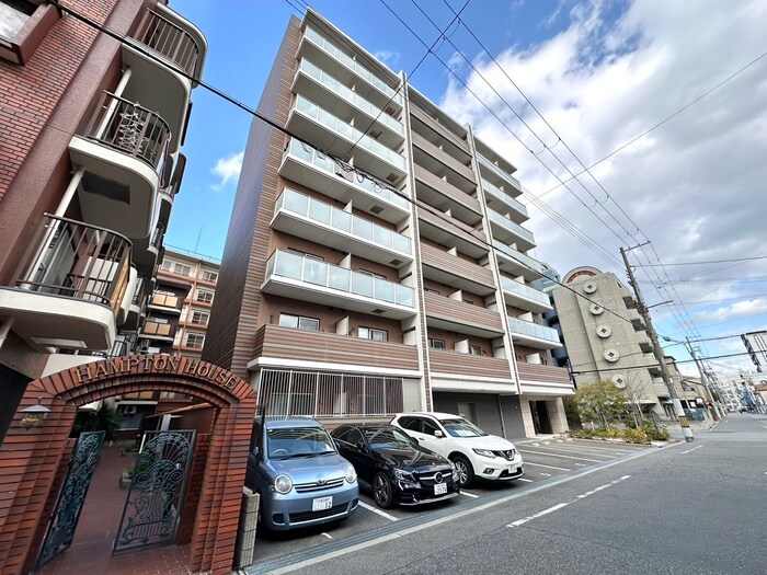 ザ　カームの物件外観写真