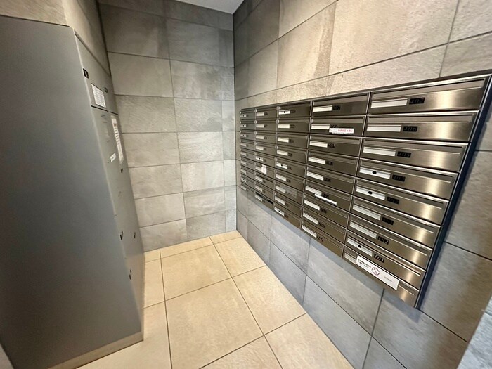 ザ　カームの物件外観写真