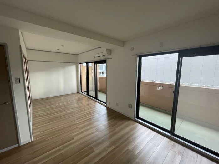 ＪＯ・ロワイヤルの物件内観写真