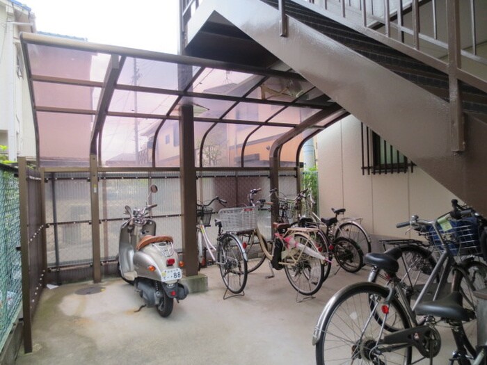 フルールハイツの物件外観写真