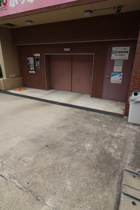 ドゥーエ江坂Ⅲの物件外観写真